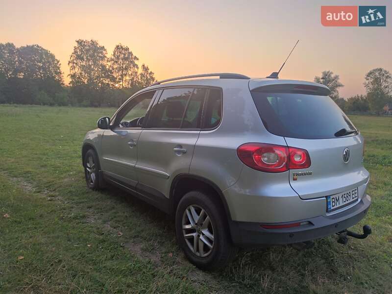 Внедорожник / Кроссовер Volkswagen Tiguan 2008 в Лохвице