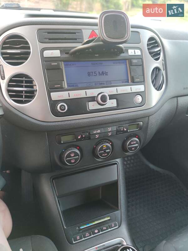 Внедорожник / Кроссовер Volkswagen Tiguan 2008 в Лохвице