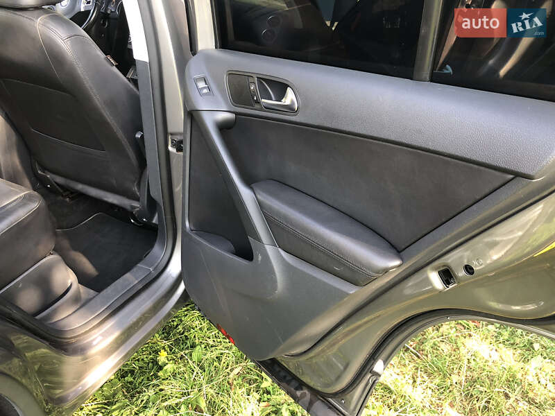 Позашляховик / Кросовер Volkswagen Tiguan 2010 в Коростені