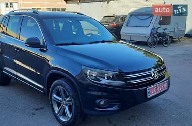 Позашляховик / Кросовер Volkswagen Tiguan 2016 в Чернігові