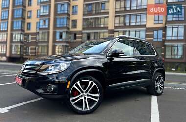 Позашляховик / Кросовер Volkswagen Tiguan 2016 в Чернігові