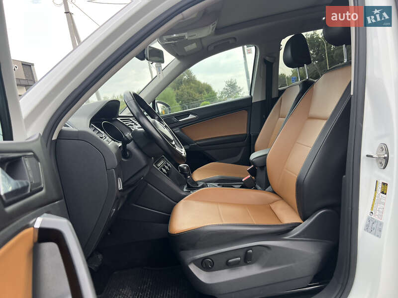 Внедорожник / Кроссовер Volkswagen Tiguan 2017 в Ужгороде