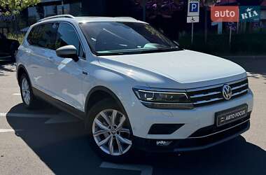 Внедорожник / Кроссовер Volkswagen Tiguan 2017 в Киеве