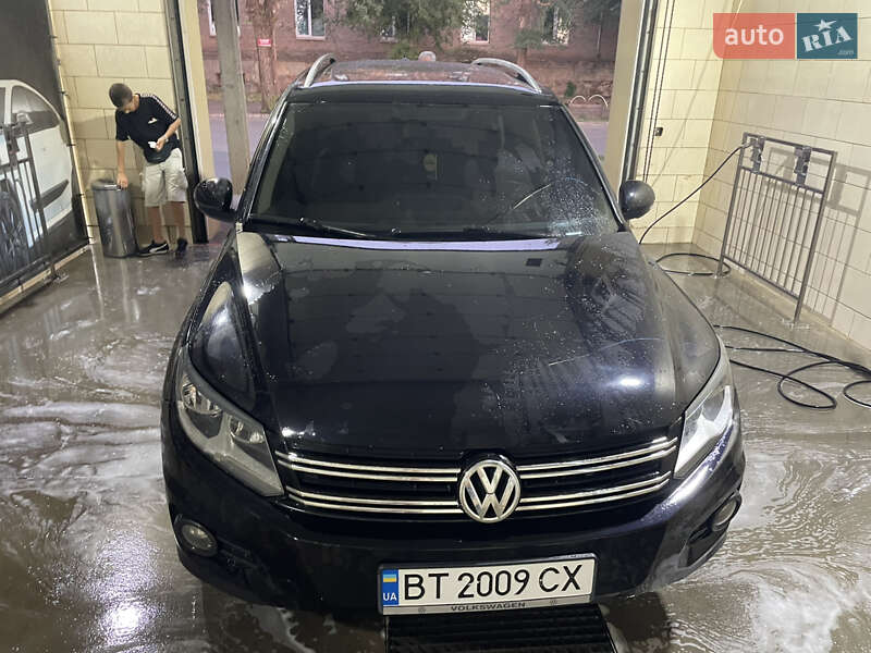 Позашляховик / Кросовер Volkswagen Tiguan 2013 в Кривому Розі