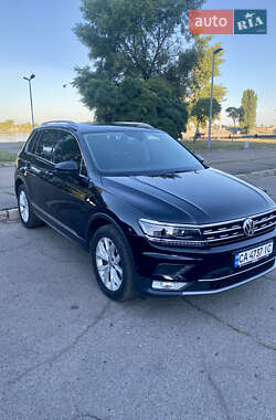 Позашляховик / Кросовер Volkswagen Tiguan 2016 в Черкасах