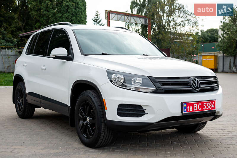 Внедорожник / Кроссовер Volkswagen Tiguan 2016 в Киеве