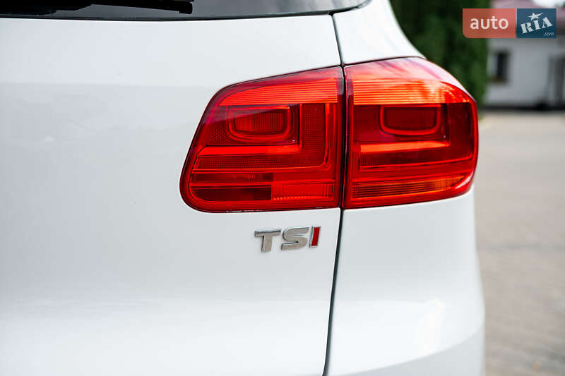 Внедорожник / Кроссовер Volkswagen Tiguan 2016 в Киеве