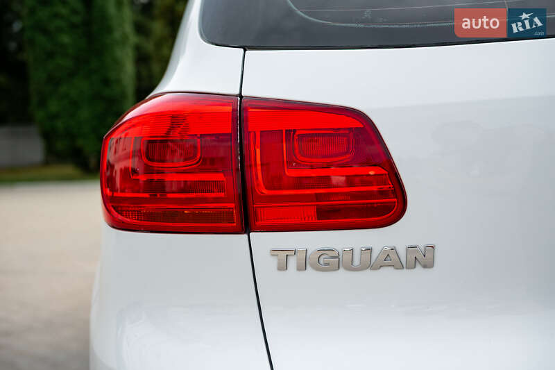 Внедорожник / Кроссовер Volkswagen Tiguan 2016 в Киеве