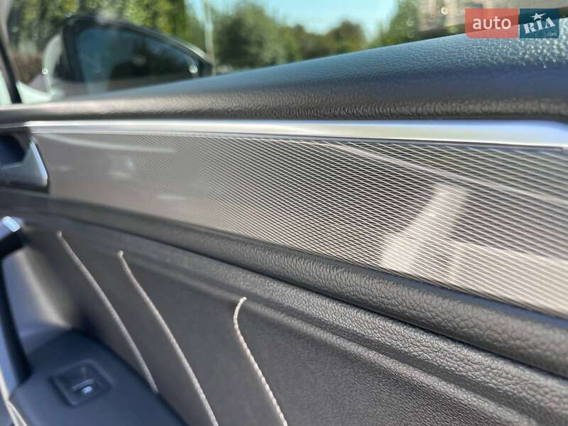 Внедорожник / Кроссовер Volkswagen Tiguan 2022 в Днепре