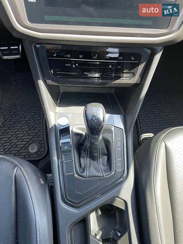 Внедорожник / Кроссовер Volkswagen Tiguan 2022 в Днепре