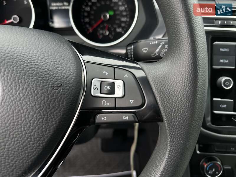 Внедорожник / Кроссовер Volkswagen Tiguan 2018 в Черновцах