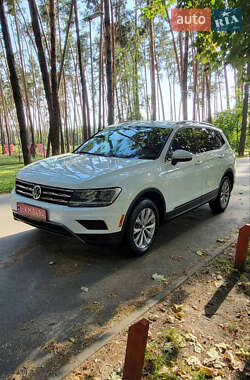 Внедорожник / Кроссовер Volkswagen Tiguan 2018 в Киеве