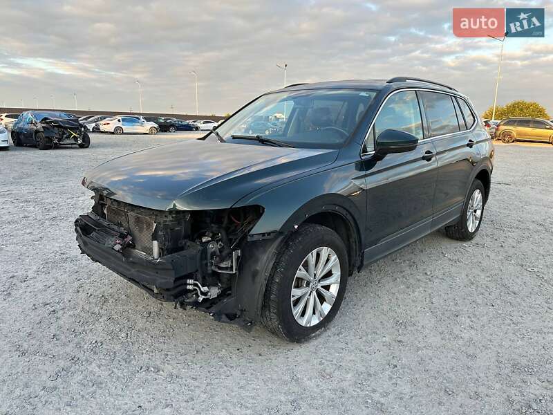 Внедорожник / Кроссовер Volkswagen Tiguan 2019 в Львове