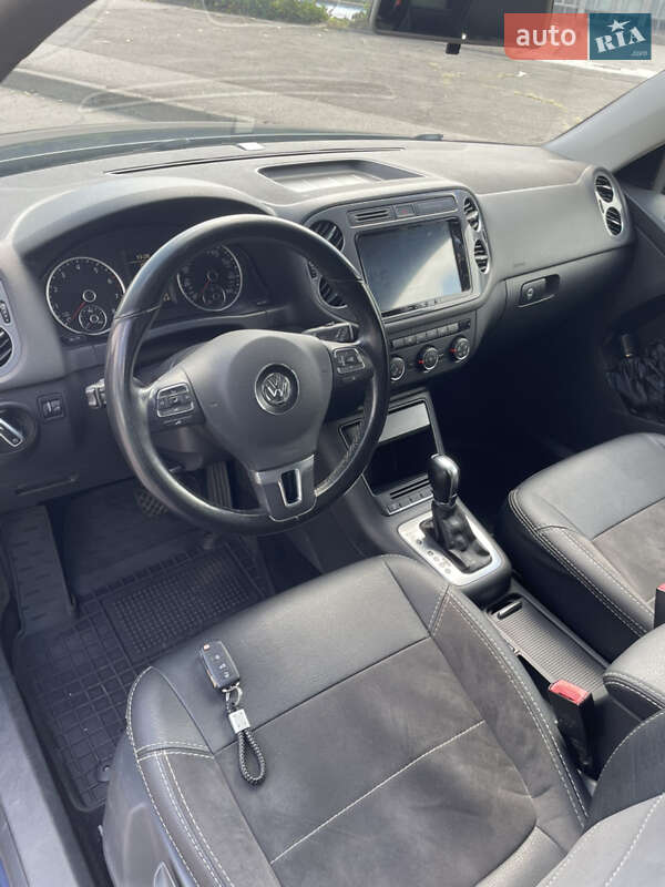 Внедорожник / Кроссовер Volkswagen Tiguan 2013 в Кривом Роге