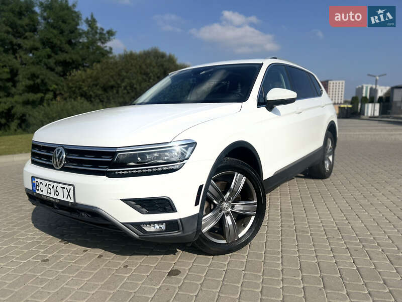 Внедорожник / Кроссовер Volkswagen Tiguan 2018 в Львове