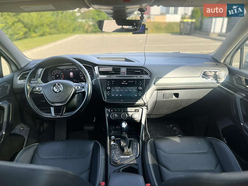 Внедорожник / Кроссовер Volkswagen Tiguan 2018 в Львове