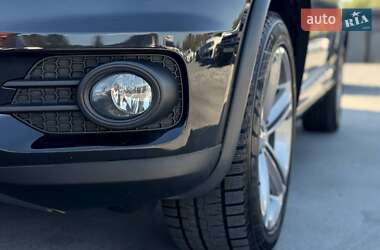 Внедорожник / Кроссовер Volkswagen Tiguan 2016 в 