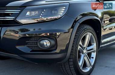 Внедорожник / Кроссовер Volkswagen Tiguan 2016 в 