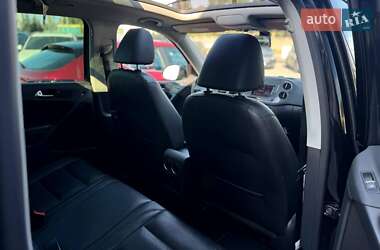 Внедорожник / Кроссовер Volkswagen Tiguan 2016 в 