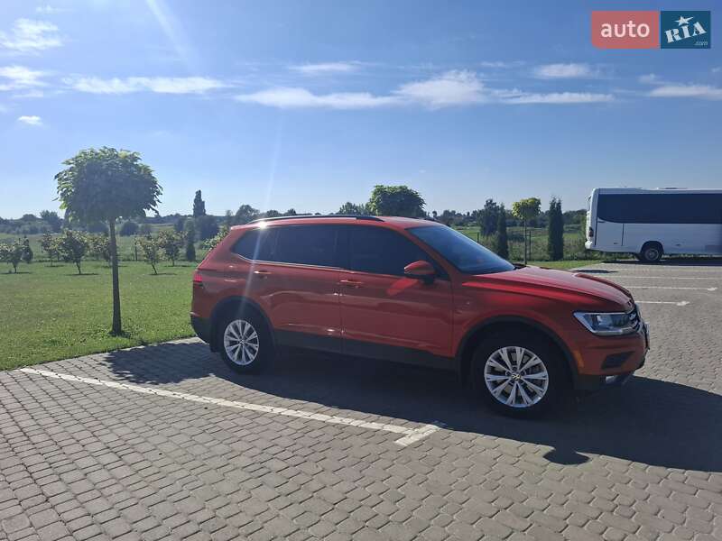 Внедорожник / Кроссовер Volkswagen Tiguan 2018 в Шепетовке