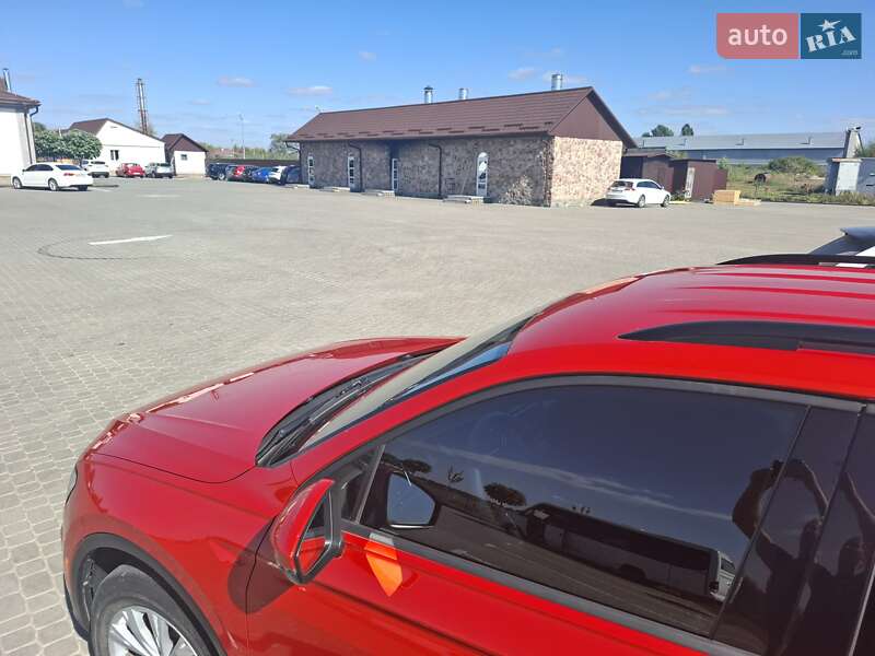 Внедорожник / Кроссовер Volkswagen Tiguan 2018 в Шепетовке