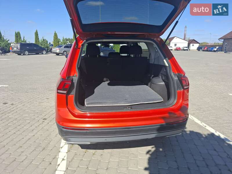 Внедорожник / Кроссовер Volkswagen Tiguan 2018 в Шепетовке