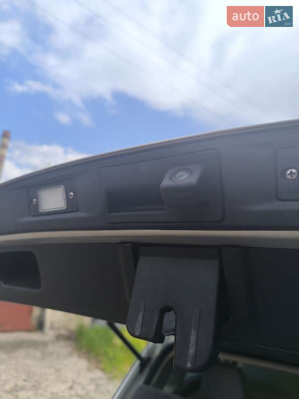 Внедорожник / Кроссовер Volkswagen Tiguan 2013 в Кривом Роге