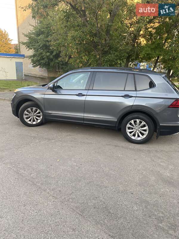 Внедорожник / Кроссовер Volkswagen Tiguan 2018 в Харькове