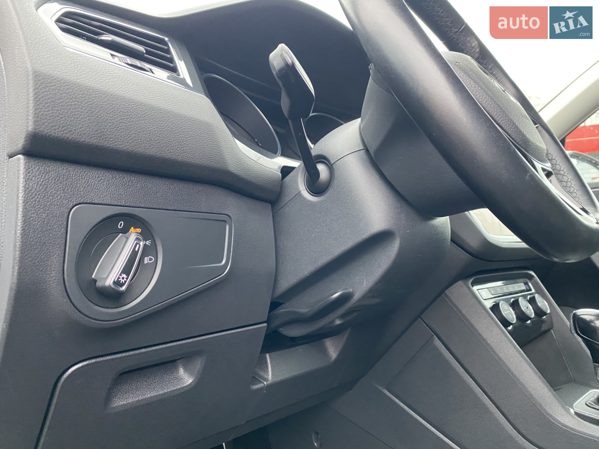 2019 Volkswagen Tiguan - мініатюра 33