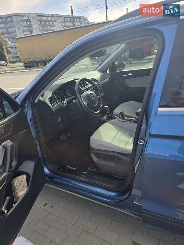 Внедорожник / Кроссовер Volkswagen Tiguan 2018 в Сумах