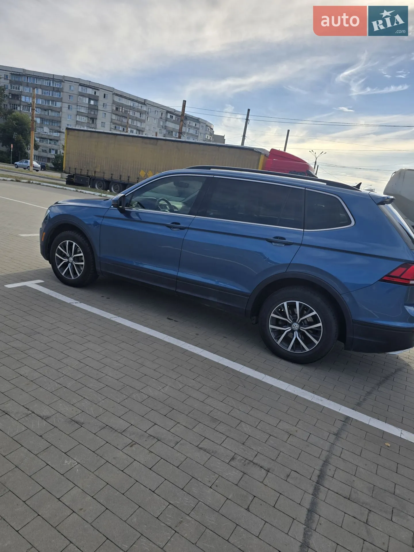 2018 Volkswagen Tiguan - фото 1