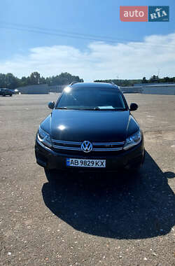 Позашляховик / Кросовер Volkswagen Tiguan 2016 в Києві