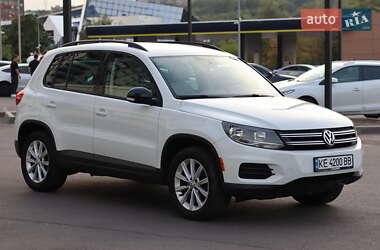 Позашляховик / Кросовер Volkswagen Tiguan 2015 в Дніпрі