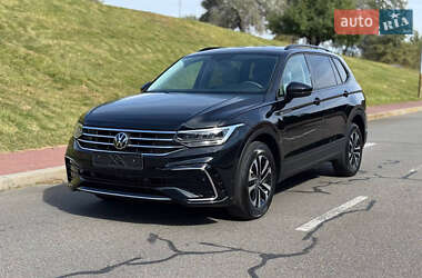 Позашляховик / Кросовер Volkswagen Tiguan 2023 в Києві
