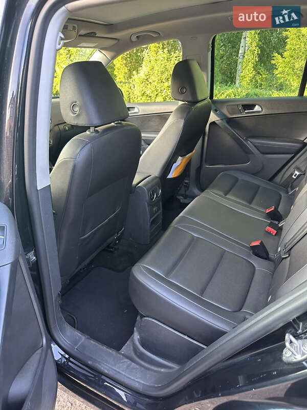 Внедорожник / Кроссовер Volkswagen Tiguan 2016 в Черновцах