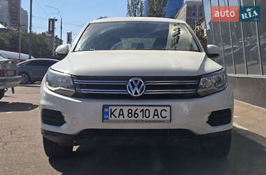 Внедорожник / Кроссовер Volkswagen Tiguan 2011 в 