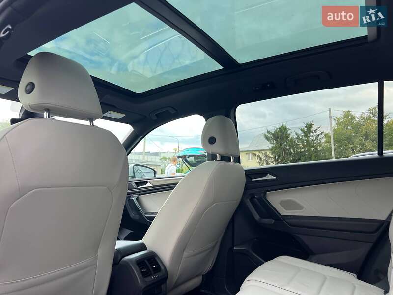 Внедорожник / Кроссовер Volkswagen Tiguan 2019 в Ивано-Франковске