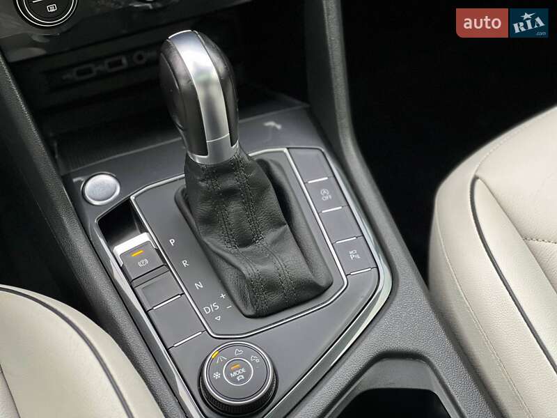 Внедорожник / Кроссовер Volkswagen Tiguan 2019 в Ивано-Франковске