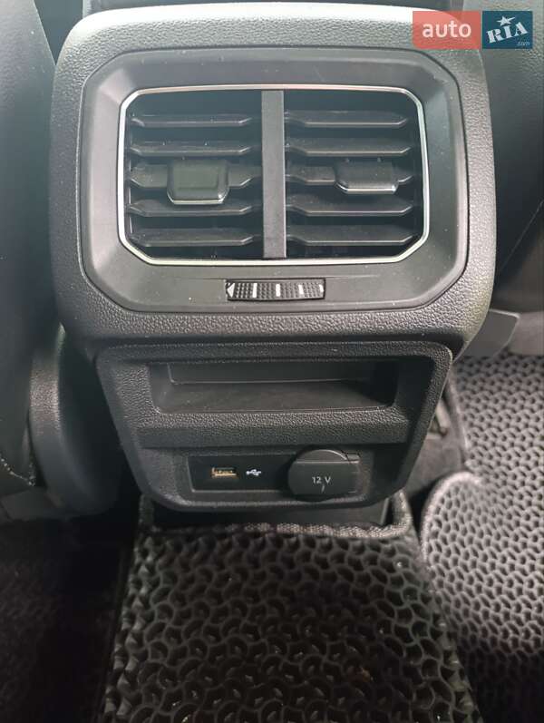 Внедорожник / Кроссовер Volkswagen Tiguan 2018 в Лановцах