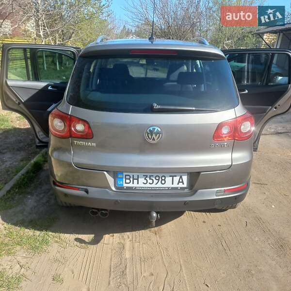 Внедорожник / Кроссовер Volkswagen Tiguan 2008 в Подольске
