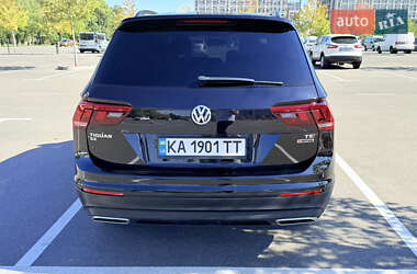 Внедорожник / Кроссовер Volkswagen Tiguan 2017 в 