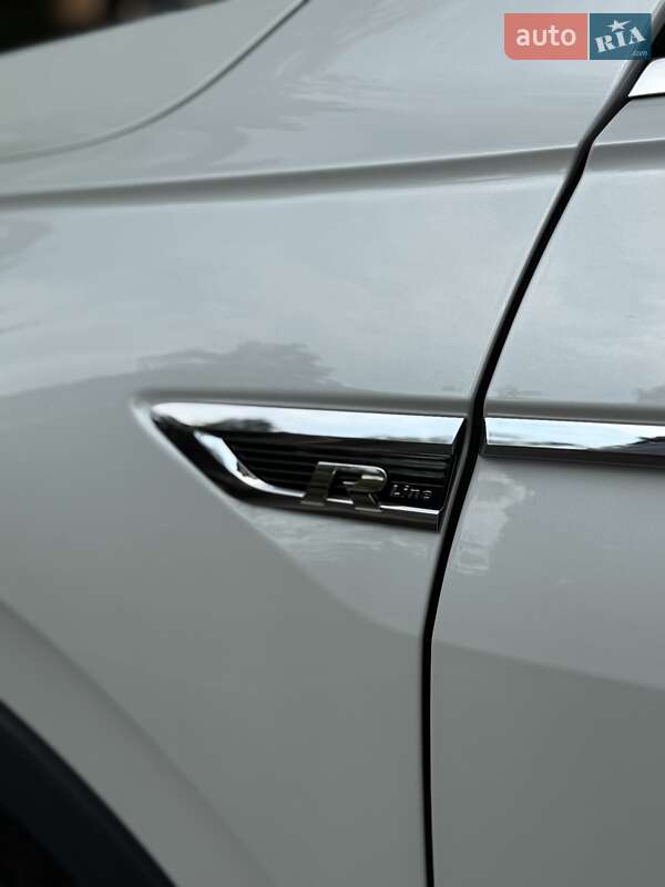 Внедорожник / Кроссовер Volkswagen Tiguan 2018 в Горишних Плавнях