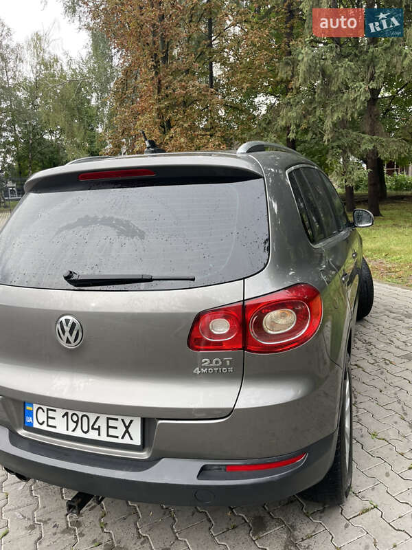 Внедорожник / Кроссовер Volkswagen Tiguan 2010 в Черновцах