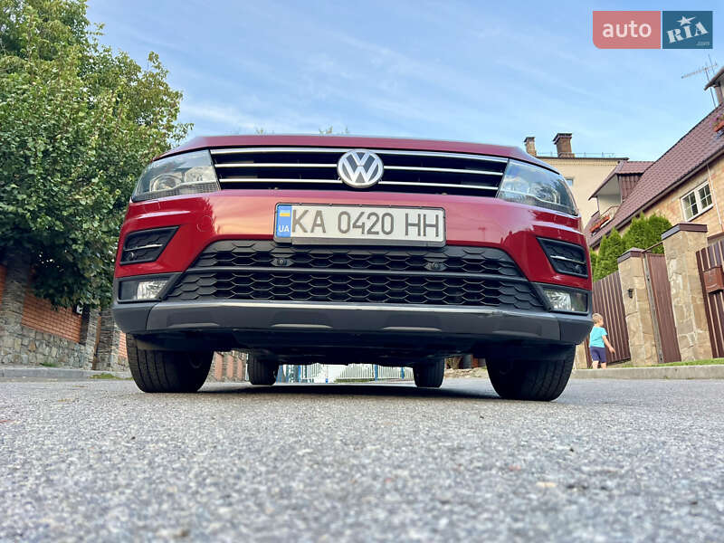 Позашляховик / Кросовер Volkswagen Tiguan 2017 в Києві
