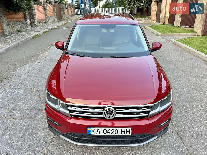 Позашляховик / Кросовер Volkswagen Tiguan 2017 в Києві