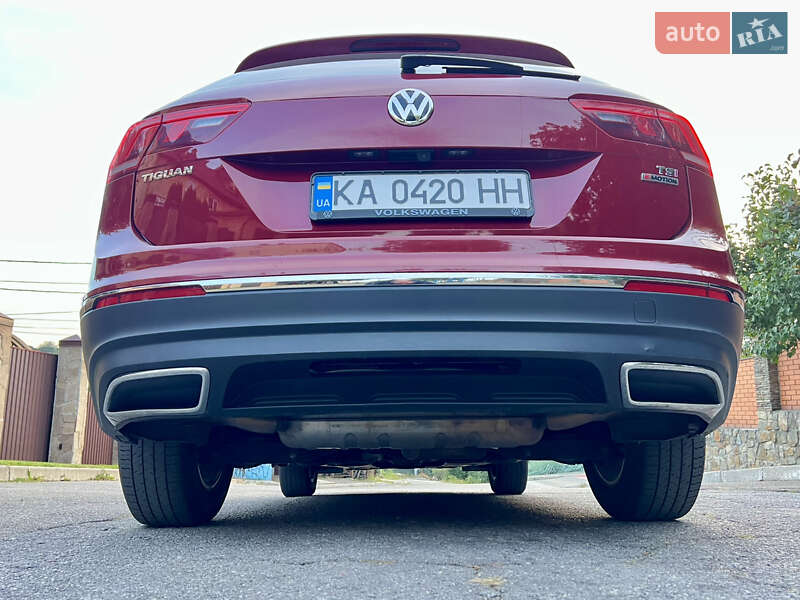 Позашляховик / Кросовер Volkswagen Tiguan 2017 в Києві