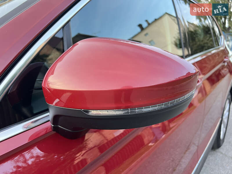 Позашляховик / Кросовер Volkswagen Tiguan 2017 в Києві