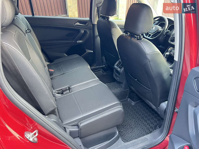 Позашляховик / Кросовер Volkswagen Tiguan 2017 в Києві