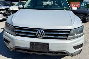 Внедорожник / Кроссовер Volkswagen Tiguan 2017 в Киеве