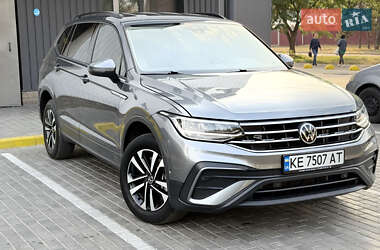 Внедорожник / Кроссовер Volkswagen Tiguan 2022 в Каменском